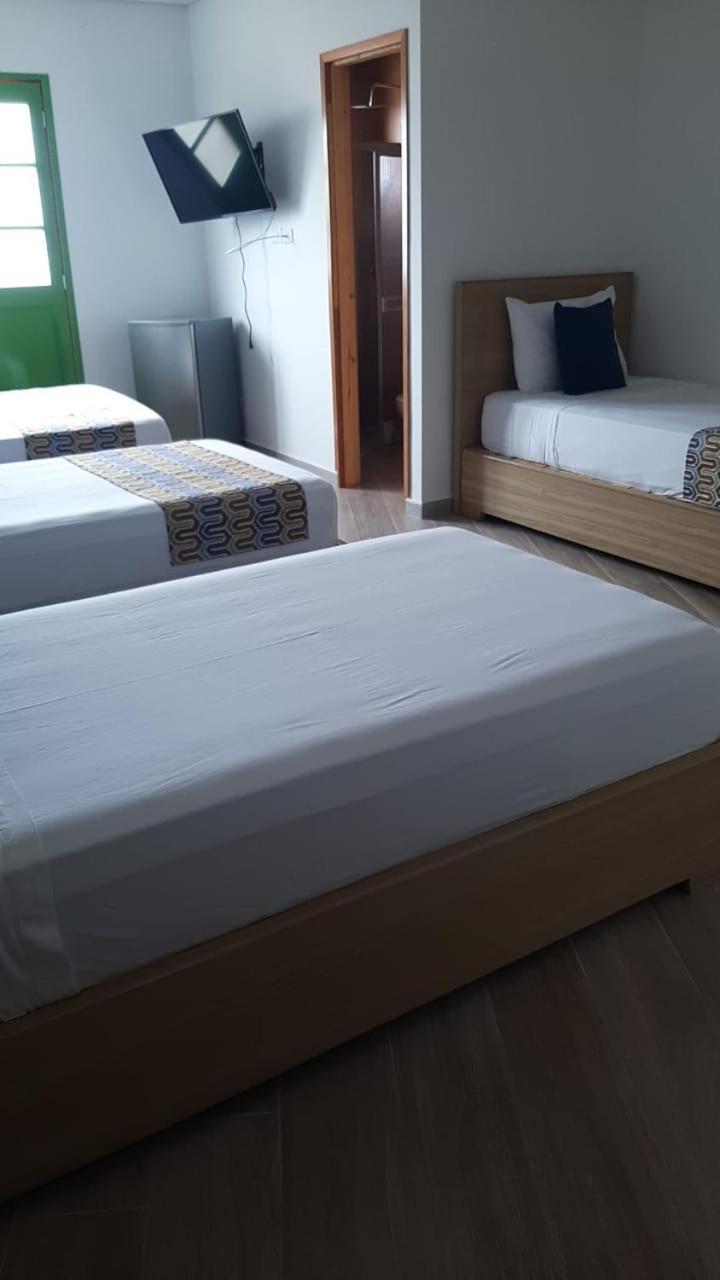 Alto Verde Hotel Guatapé エクステリア 写真